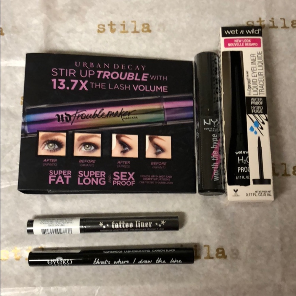Eyeliner and mascara lot